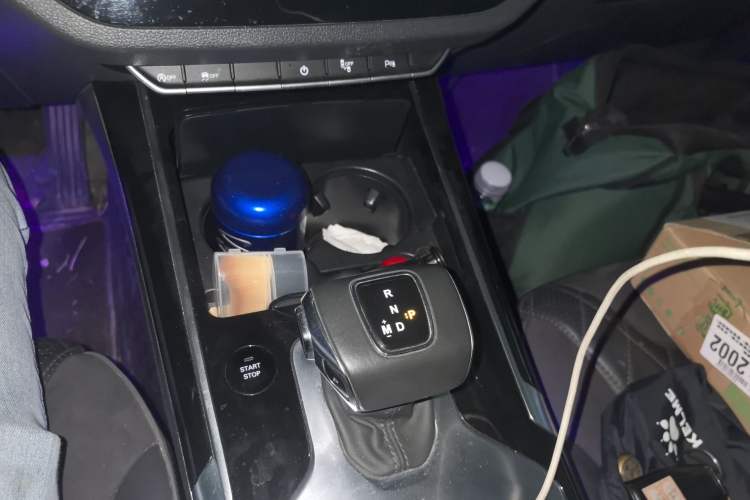 Used Hongqi HS5 2019 2.0T Smart Connect Flagship All-Wheel-Drive Version Gear Lever