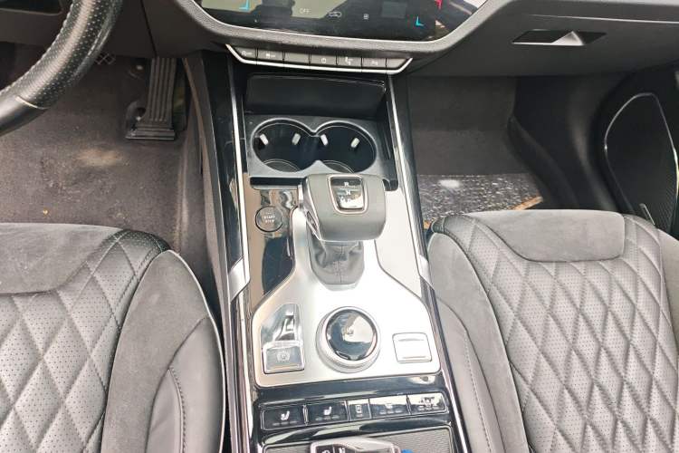 Used Hongqi HS5 2019 2.0T Smart Connect Flagship Edition Gear Lever