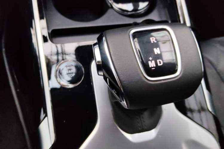 Used Hongqi HS5 2019 2.0T Smart Connect Flagship All-Wheel-Drive Version Gear Lever