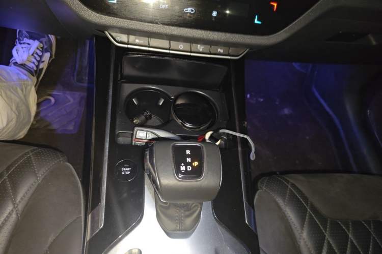 Used Hongqi HS5 2019 2.0T Smart Connect Flagship Edition Gear Lever