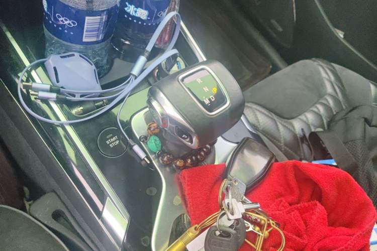 Used Hongqi HS5 2019 2.0T Smart Connect Flagship Edition Gear Lever