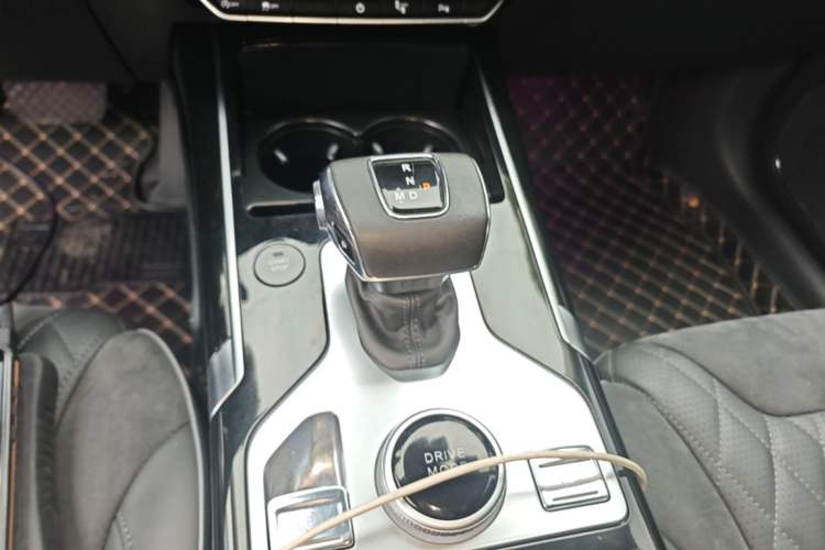 Used Hongqi HS5 2019 2.0T Smart Connect Flagship Edition Gear Lever