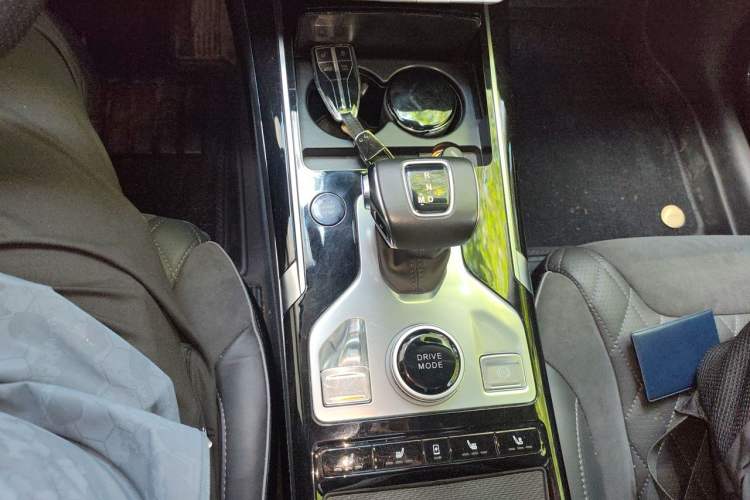 Used Hongqi HS5 2019 2.0T Smart Connect Flagship All-Wheel-Drive Version Gear Lever