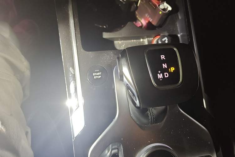 Used Hongqi HS5 2019 2.0T Smart Connect Flagship Edition Gear Lever