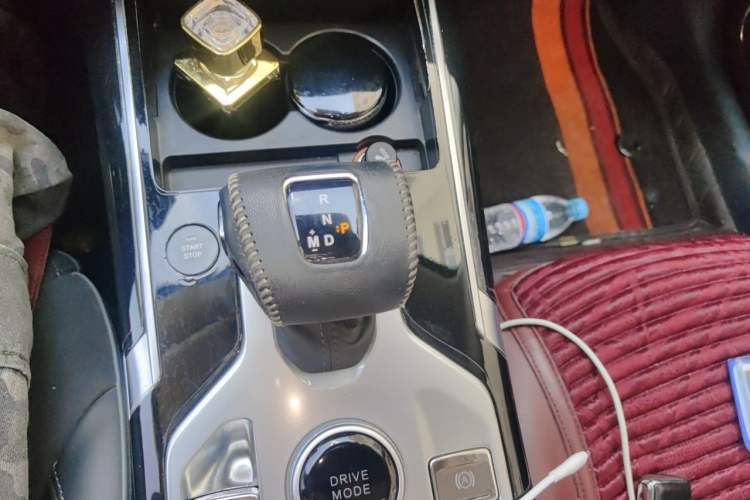 Used Hongqi HS5 2019 2.0T Smart Connect Flagship All-Wheel-Drive Version Gear Lever