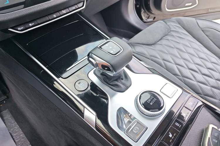 Used Hongqi HS5 2019 2.0T Smart Connect Flagship Edition Gear Lever
