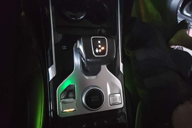 Used Hongqi HS5 2019 2.0T Smart Connect Flagship Edition Gear Lever