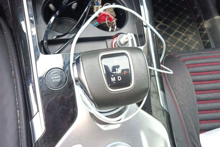 Used Hongqi HS5 2019 2.0T Smart Connect Flagship All-Wheel-Drive Version Gear Lever