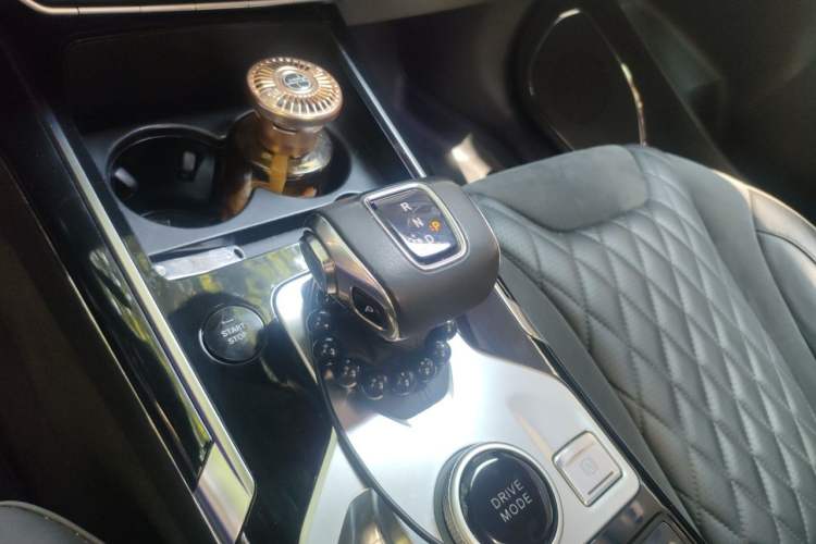Used Hongqi HS5 2019 2.0T Smart Connect Flagship Edition Gear Lever