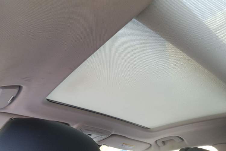 Used Hongqi HS5 2019 2.0T Smart Connect Flagship All-Wheel-Drive Version Headliner
