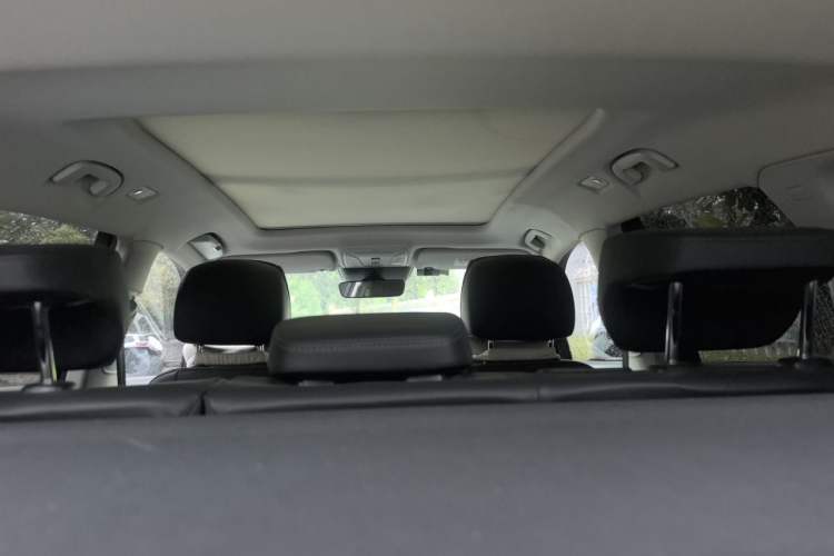 Used Hongqi HS5 2019 2.0T Smart Connect Flagship All-Wheel-Drive Version Headliner