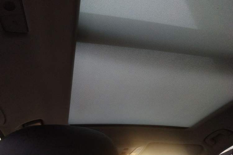 Used Hongqi HS5 2019 2.0T Smart Connect Flagship All-Wheel-Drive Version Headliner