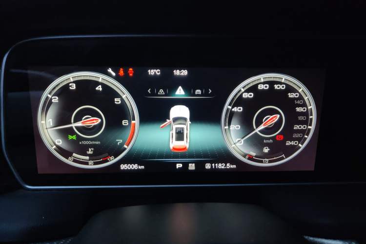 Used Hongqi HS5 2019 2.0T Smart Connect Flagship Edition Instrument Cluster