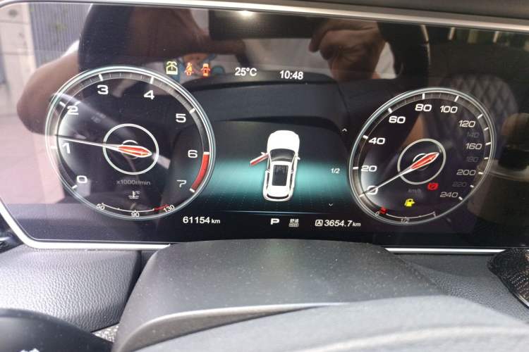 Used Hongqi HS5 2019 2.0T Smart Connect Flagship All-Wheel-Drive Version Instrument Cluster