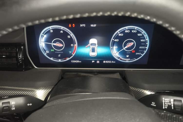 Used Hongqi HS5 2019 2.0T Smart Connect Flagship All-Wheel-Drive Version Instrument Cluster