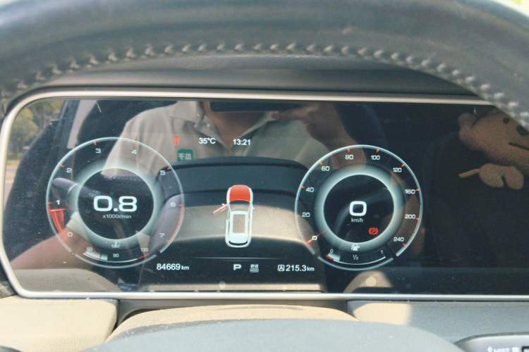 Used Hongqi HS5 2019 2.0T Smart Connect Flagship All-Wheel-Drive Version Instrument Cluster