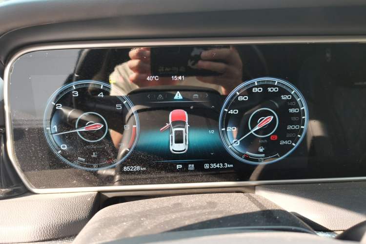 Used Hongqi HS5 2019 2.0T Smart Connect Flagship Edition Instrument Cluster