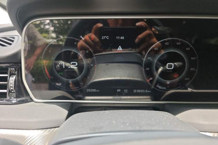 Used Hongqi HS5 2019 2.0T Smart Connect Flagship Edition Instrument Cluster