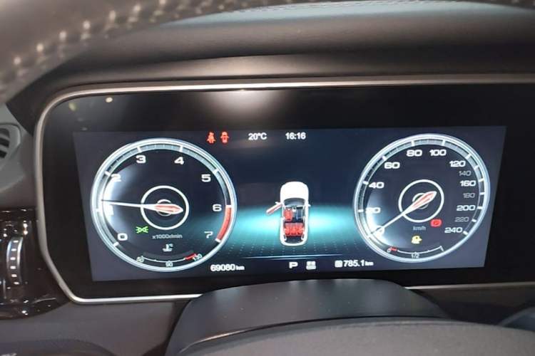 Used Hongqi HS5 2019 2.0T Smart Connect Flagship All-Wheel-Drive Version Instrument Cluster