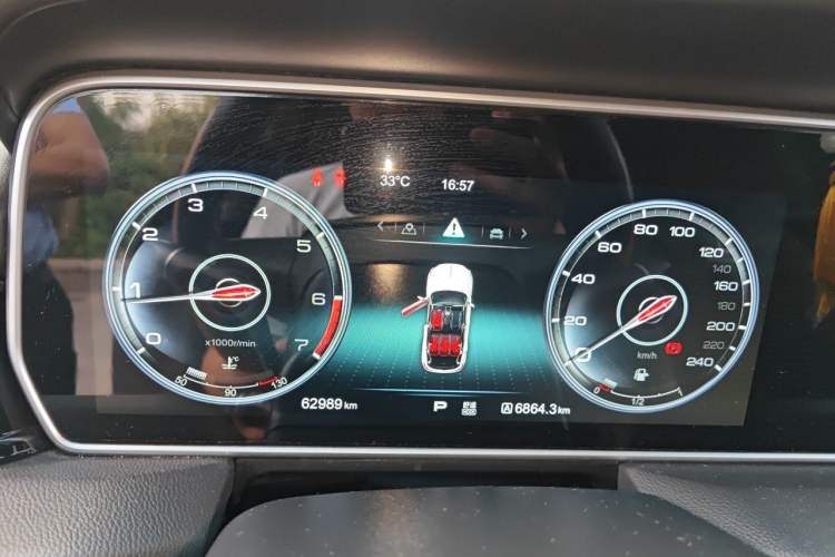 Used Hongqi HS5 2019 2.0T Smart Connect Flagship All-Wheel-Drive Version Instrument Cluster