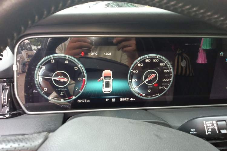 Used Hongqi HS5 2019 2.0T Smart Connect Flagship Edition Instrument Cluster