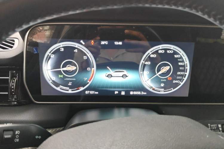 Used Hongqi HS5 2019 2.0T Smart Connect Flagship Edition Instrument Cluster