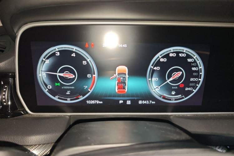 Used Hongqi HS5 2019 2.0T Smart Connect Flagship Edition Instrument Cluster