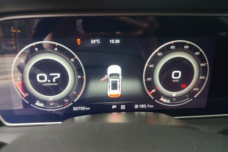 Used Hongqi HS5 2019 2.0T Smart Connect Flagship All-Wheel-Drive Version Instrument Cluster