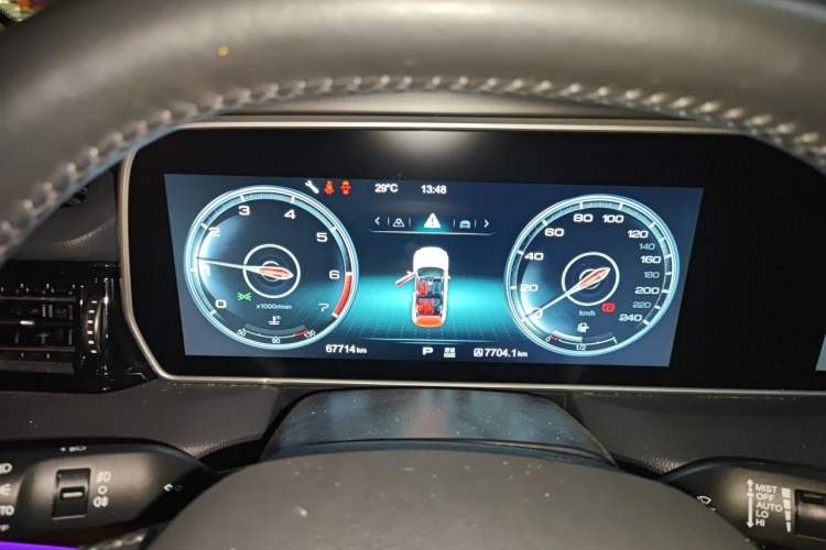 Used Hongqi HS5 2019 2.0T Smart Connect Flagship Edition Instrument Cluster
