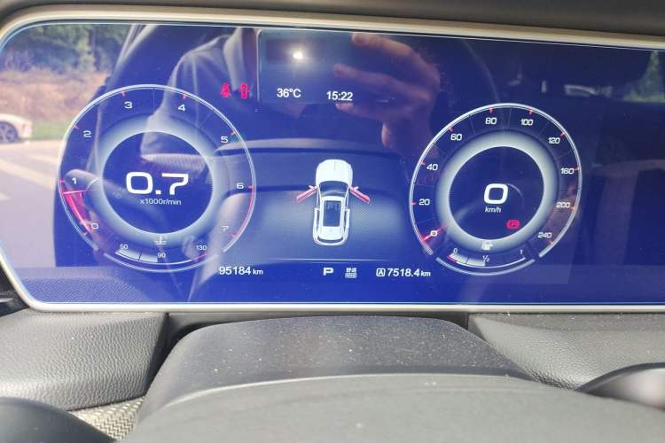Used Hongqi HS5 2019 2.0T Smart Connect Flagship Edition Instrument Cluster