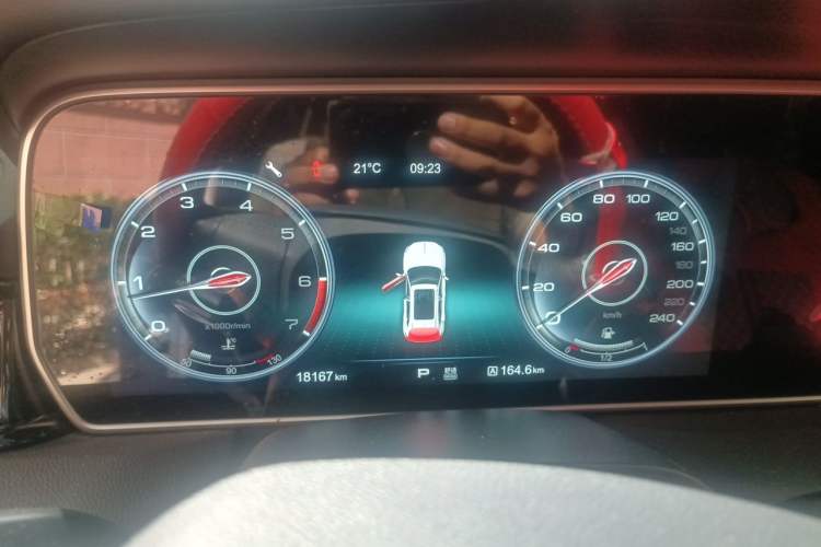 Used Hongqi HS5 2019 2.0T Smart Connect Flagship All-Wheel-Drive Version Instrument Cluster