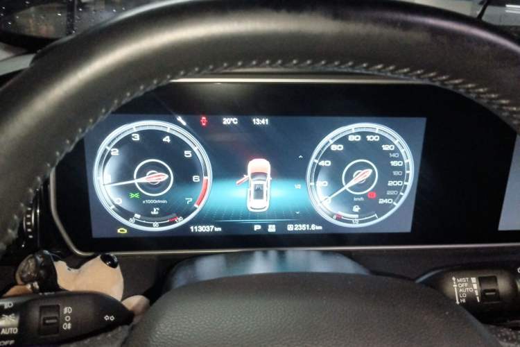 Used Hongqi HS5 2019 2.0T Smart Connect Flagship All-Wheel-Drive Version Instrument Cluster