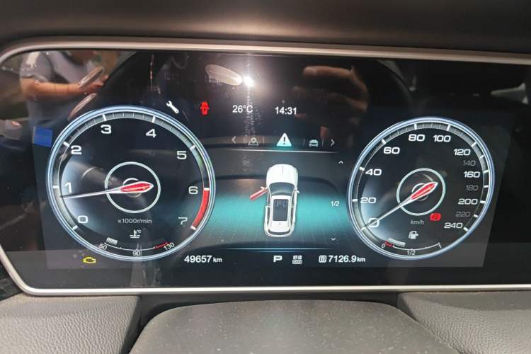 Used Hongqi HS5 2019 2.0T Smart Connect Flagship Edition Instrument Cluster