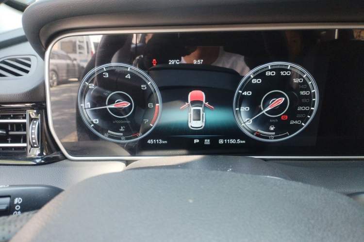 Used Hongqi HS5 2019 2.0T Smart Connect Flagship All-Wheel-Drive Version Instrument Cluster