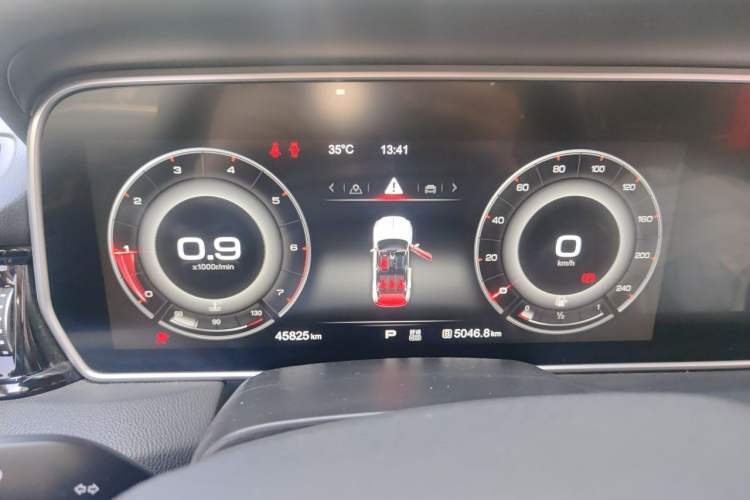 Used Hongqi HS5 2019 2.0T Smart Connect Flagship All-Wheel-Drive Version Instrument Cluster