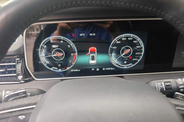 Used Hongqi HS5 2019 2.0T Smart Connect Flagship Edition Instrument Cluster