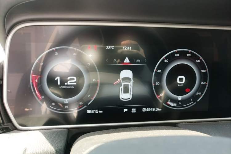 Used Hongqi HS5 2019 2.0T Smart Connect Flagship All-Wheel-Drive Version Instrument Cluster