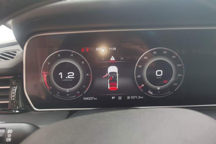 Used Hongqi HS5 2019 2.0T Smart Connect Flagship Edition Instrument Cluster