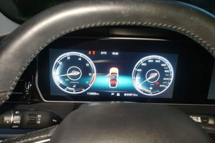 Used Hongqi HS5 2019 2.0T Smart Connect Flagship Edition Instrument Cluster