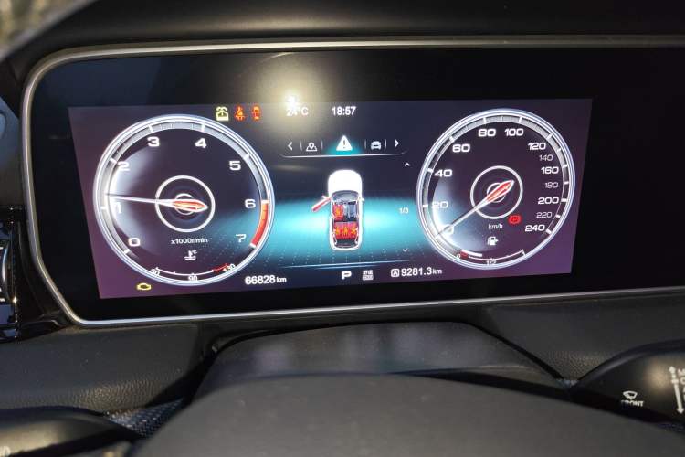 Used Hongqi HS5 2019 2.0T Smart Connect Flagship All-Wheel-Drive Version Instrument Cluster
