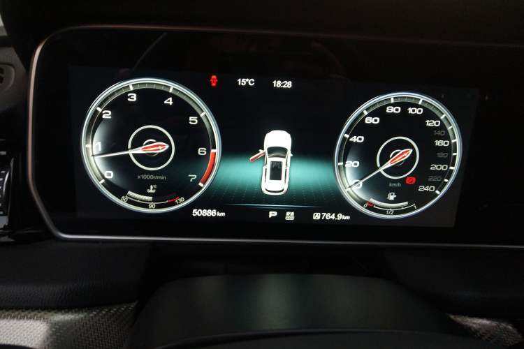 Used Hongqi HS5 2019 2.0T Smart Connect Flagship All-Wheel-Drive Version Instrument Cluster