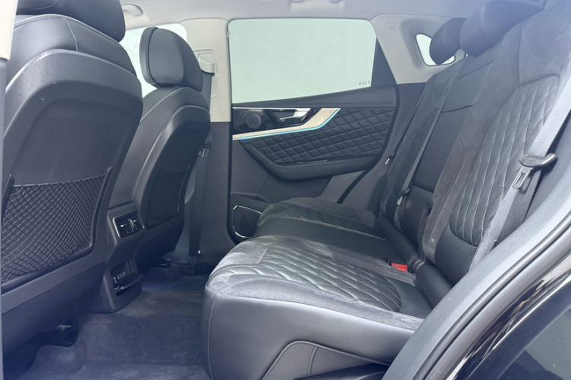 Used Hongqi HS5 2019 2.0T Smart Connect Flagship All-Wheel-Drive Version Interior 1