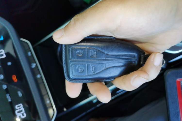 Used Hongqi HS5 2019 2.0T Smart Connect Flagship All-Wheel-Drive Version Interior 1