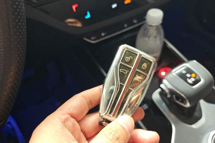Used Hongqi HS5 2019 2.0T Smart Connect Flagship Edition Interior 1