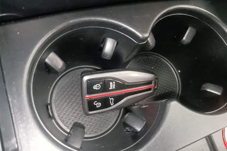 Used Hongqi HS5 2019 2.0T Smart Connect Flagship Edition Interior 1