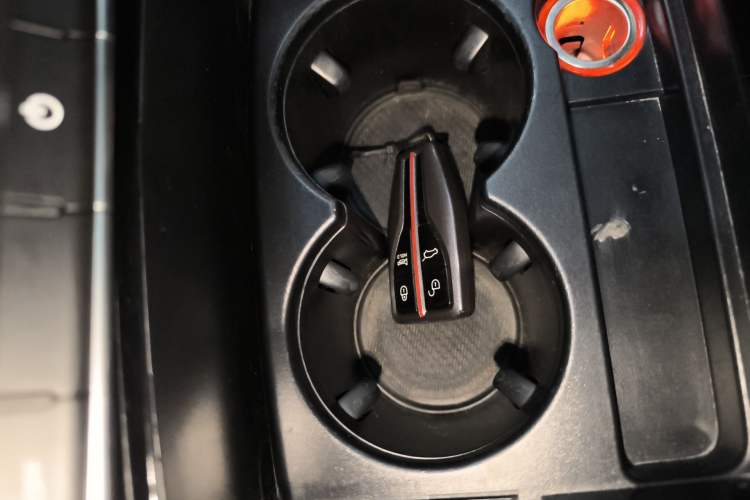 Used Hongqi HS5 2019 2.0T Smart Connect Flagship All-Wheel-Drive Version Interior 1