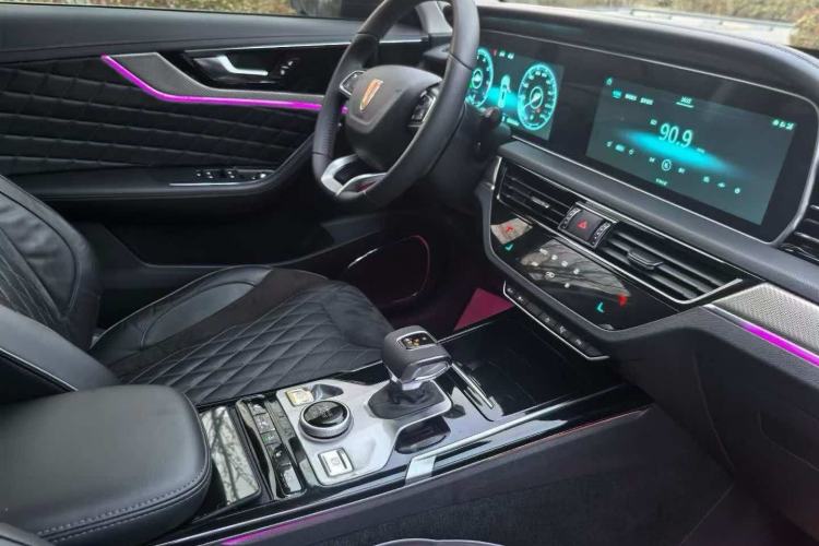 Used Hongqi HS5 2019 2.0T Smart Connect Flagship Edition Interior 1