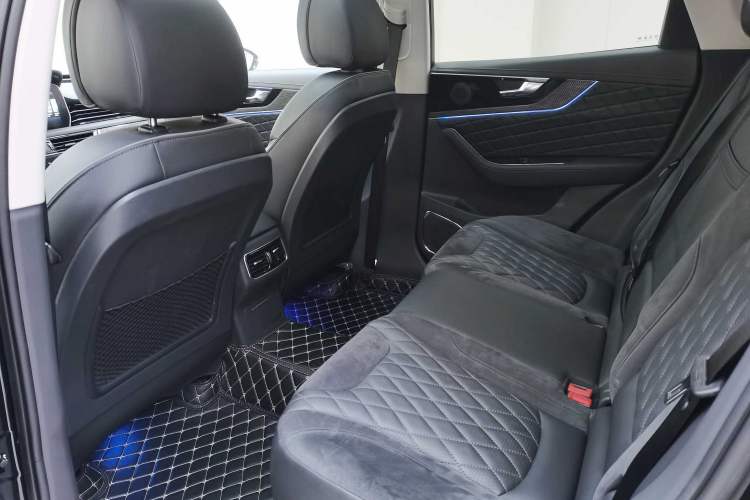 Used Hongqi HS5 2019 2.0T Smart Connect Flagship Edition Interior 1