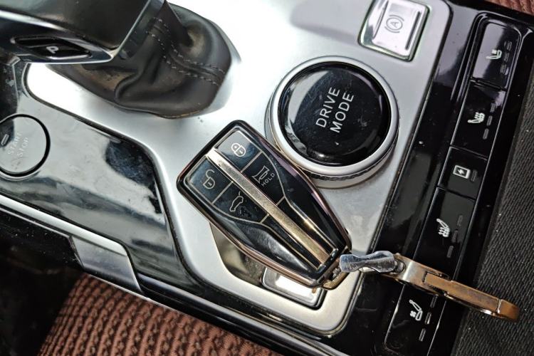 Used Hongqi HS5 2019 2.0T Smart Connect Flagship All-Wheel-Drive Version Interior 1
