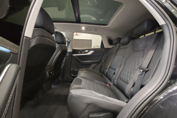 Used Hongqi HS5 2019 2.0T Smart Connect Flagship Edition Interior 2